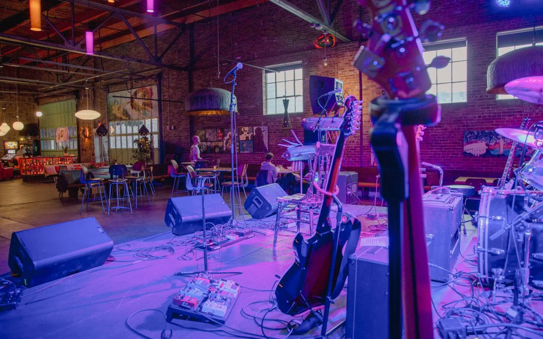 icon-events-atmosphere-dada-gastropub-111425-sioux-falls-37