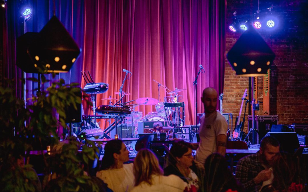 icon-events-atmosphere-dada-gastropub-111425-sioux-falls-42