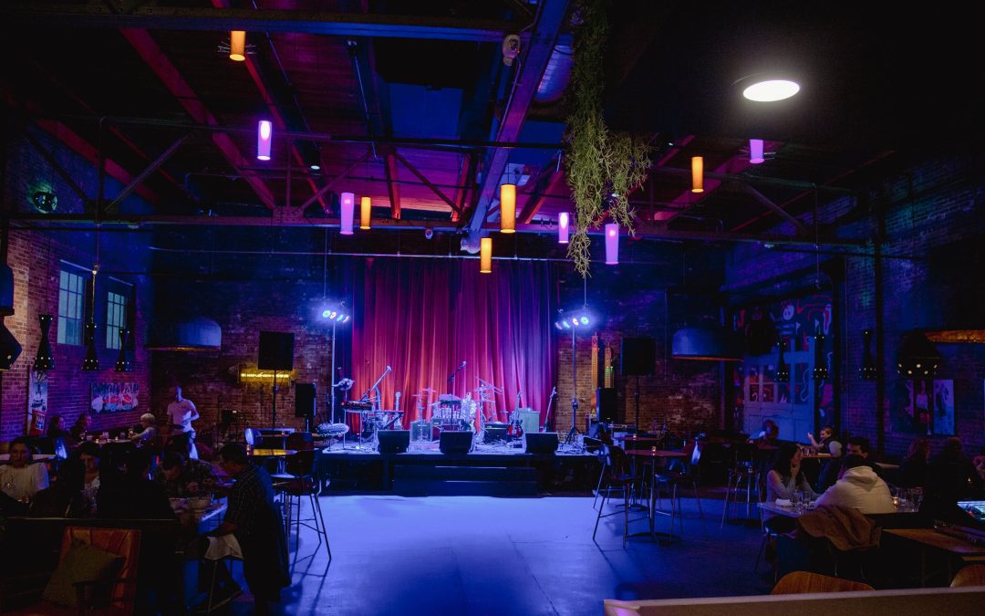 icon-events-atmosphere-dada-gastropub-111425-sioux-falls-43