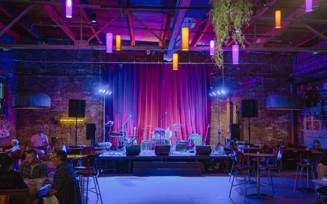 icon-events-atmosphere-dada-gastropub-111425-sioux-falls-44