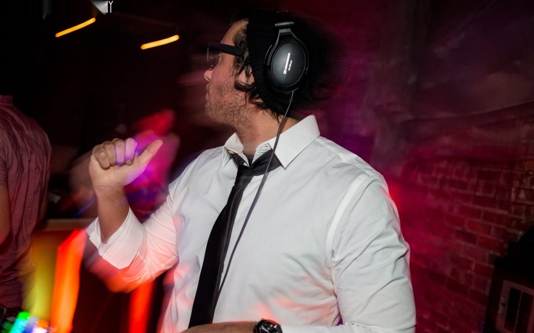 icon-events-concerts-black-lights-white-clothes-2014-080725-sioux-falls-27-cleaned