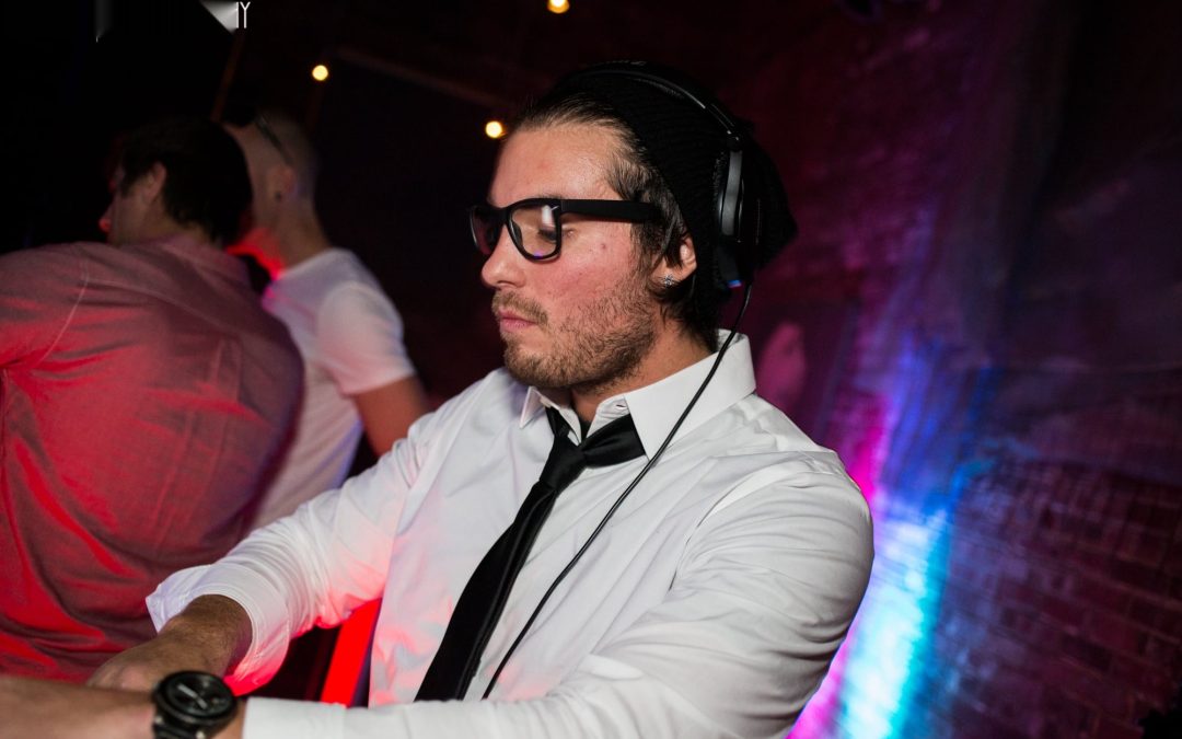 icon-events-concerts-black-lights-white-clothes-2014-080725-sioux-falls-28-cleaned