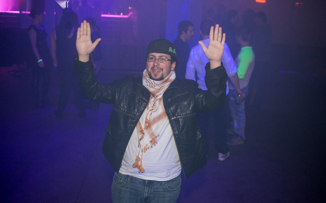 icon-events-concerts-black-lights-white-clothes-2014-080725-sioux-falls-31-cleaned