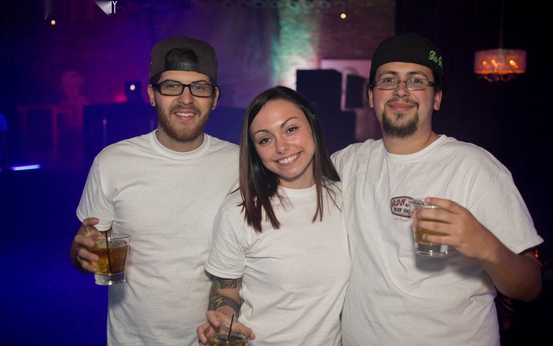 icon-events-concerts-black-lights-white-clothes-2014-080725-sioux-falls-40-cleaned