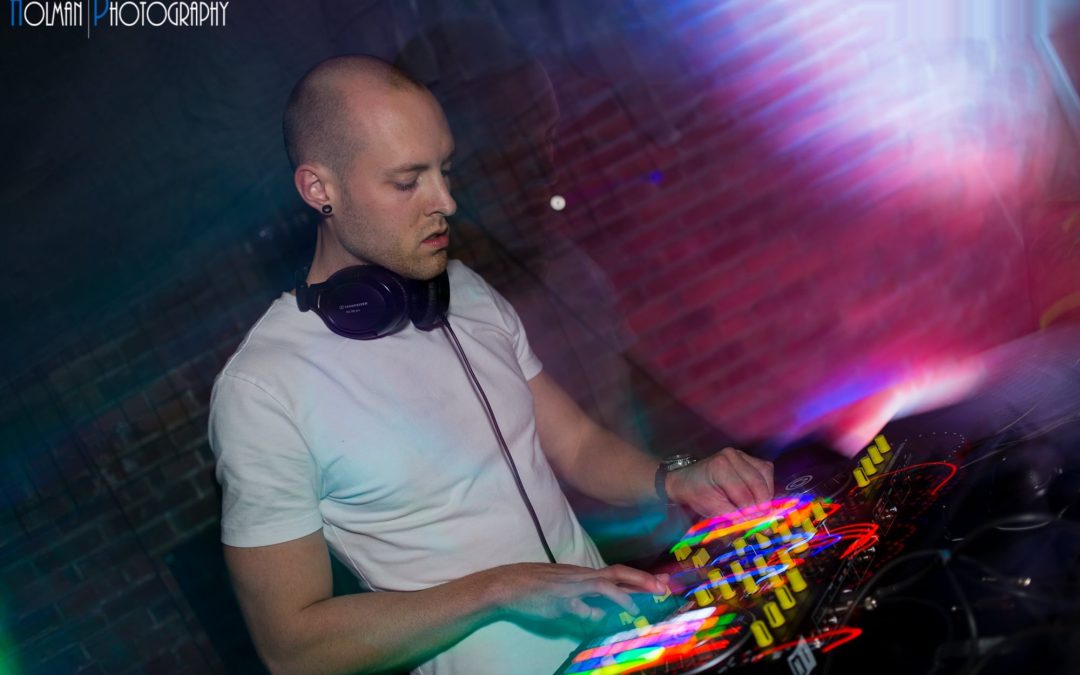 icon-events-concerts-black-lights-white-clothes-2014-080725-sioux-falls-67-cleaned