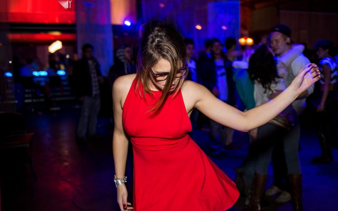 icon-events-concerts-black-lights-white-clothes-2014-080725-sioux-falls-68-cleaned