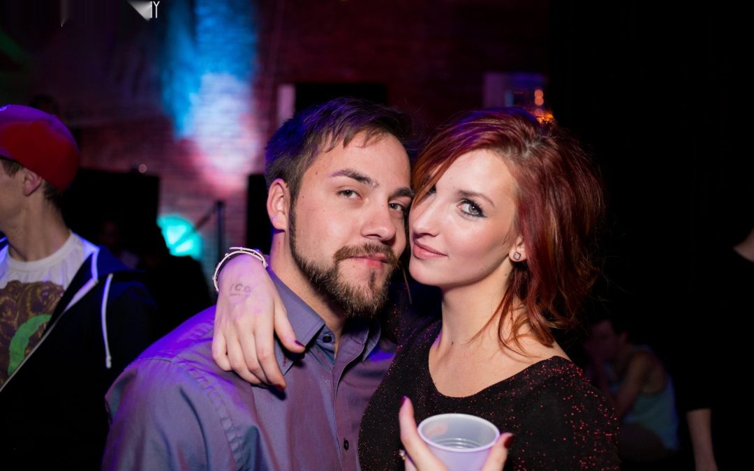 icon-events-concerts-black-lights-white-clothes-2014-080725-sioux-falls-82-cleaned