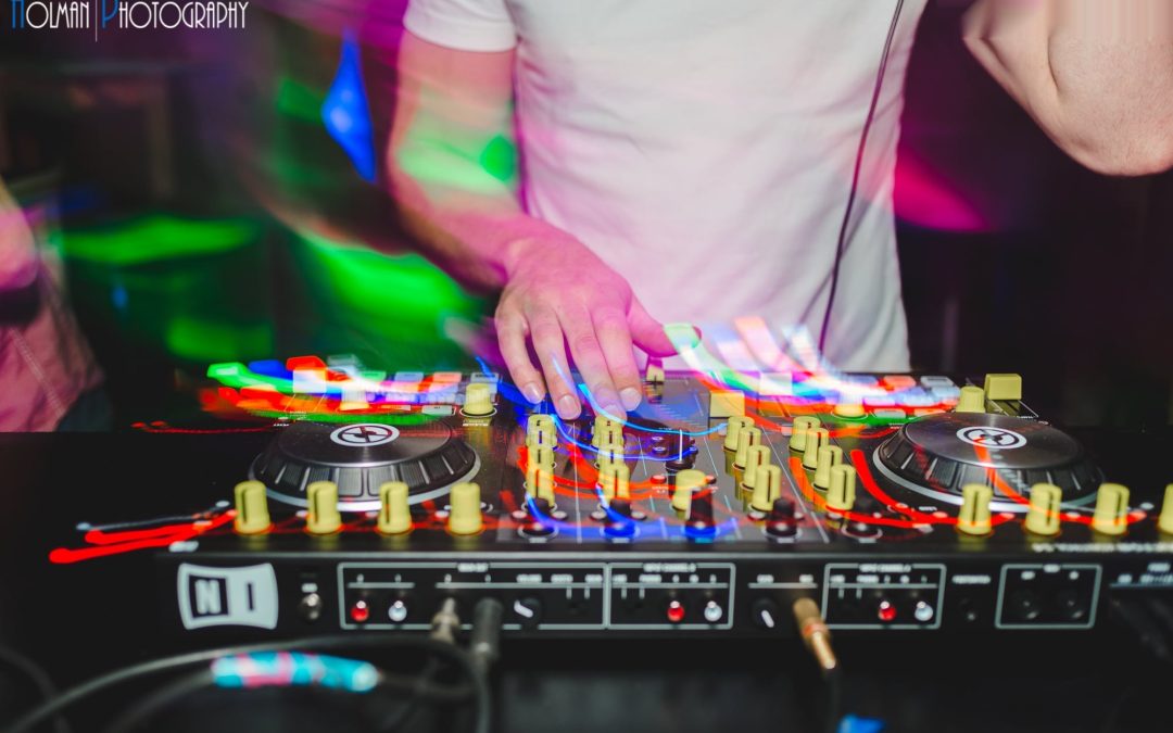 icon-events-concerts-black-lights-white-clothes-2014-080725-sioux-falls-95-cleaned