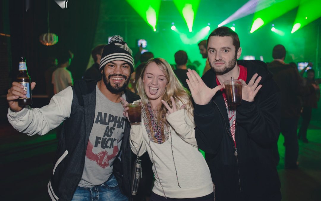 icon-events-concerts-later-babes-2014-080725-sioux-falls-11-cleaned