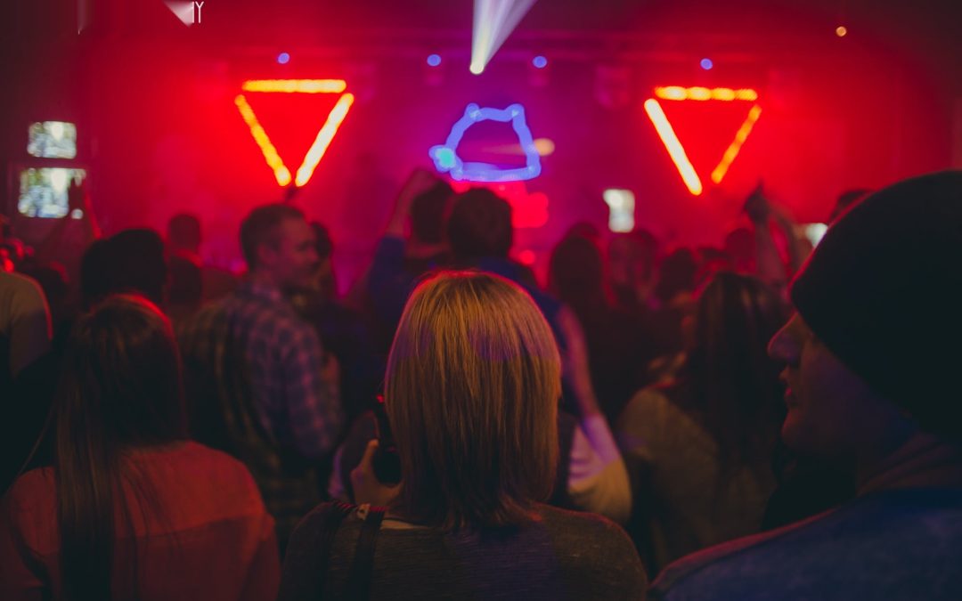 icon-events-concerts-later-babes-2014-080725-sioux-falls-36-cleaned