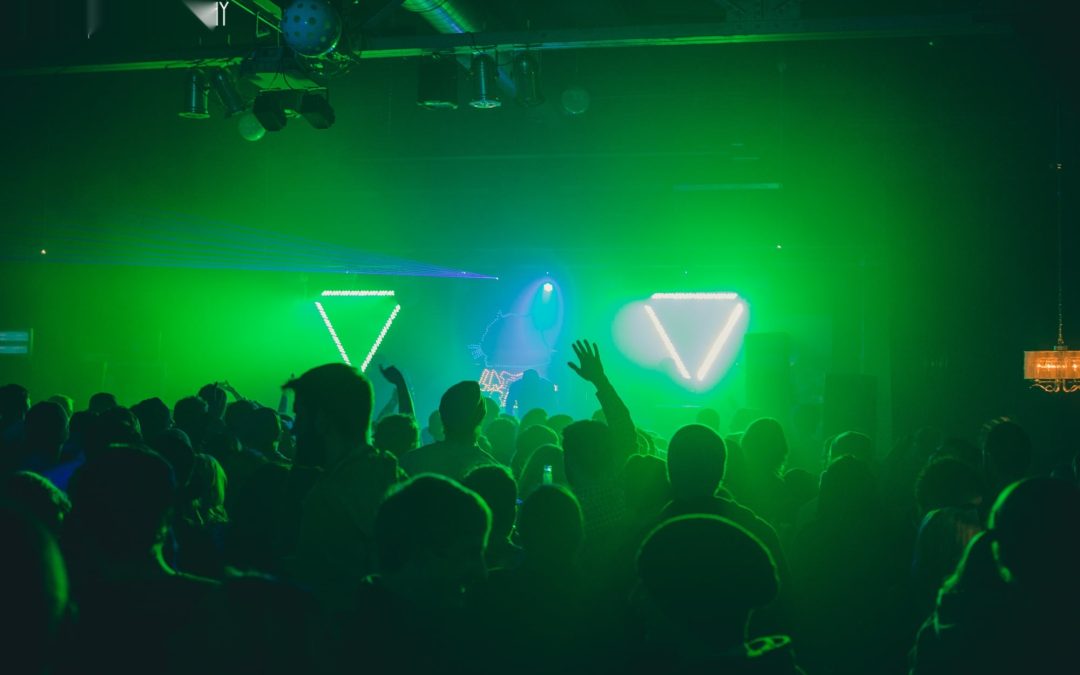 icon-events-concerts-later-babes-2014-080725-sioux-falls-47-cleaned