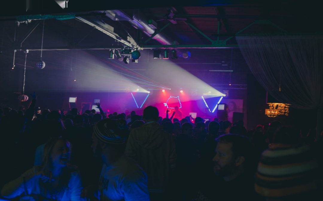 icon-events-concerts-later-babes-2014-080725-sioux-falls-57-cleaned