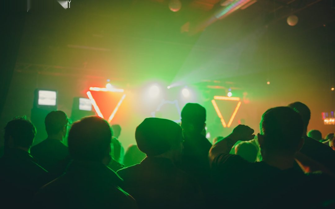 icon-events-concerts-later-babes-2014-080725-sioux-falls-60-cleaned