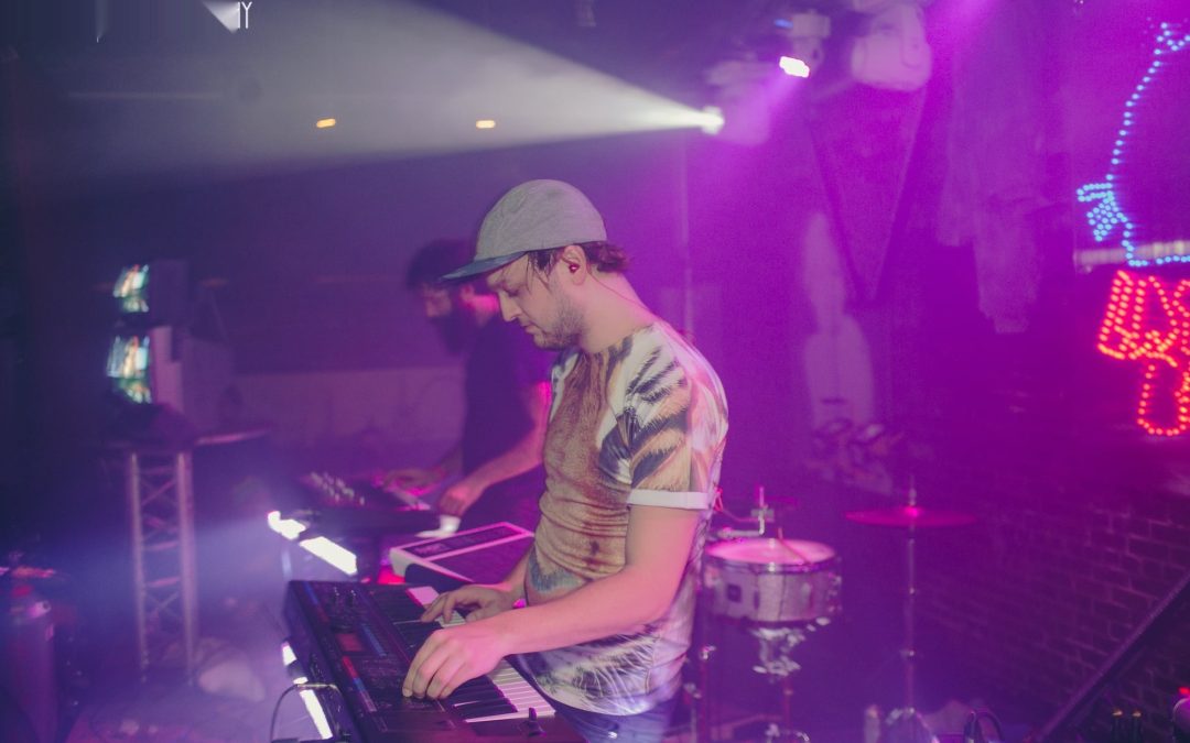 icon-events-concerts-later-babes-2014-080725-sioux-falls-67-cleaned