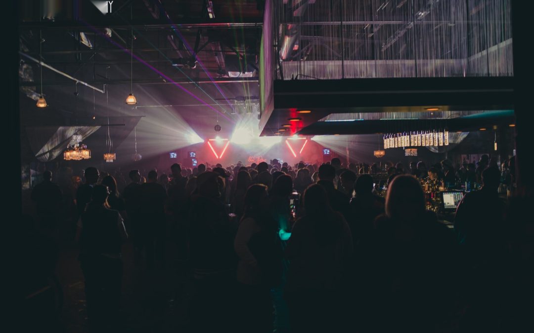 icon-events-concerts-later-babes-2014-080725-sioux-falls-75-cleaned