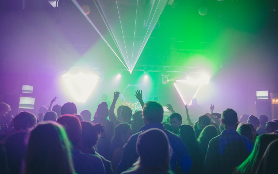 icon-events-concerts-later-babes-2014-080725-sioux-falls-79-cleaned