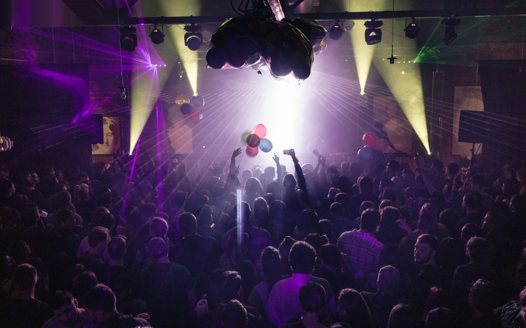 icon-events-concerts-later-babes-2016-080725-sioux-falls-15-cleaned