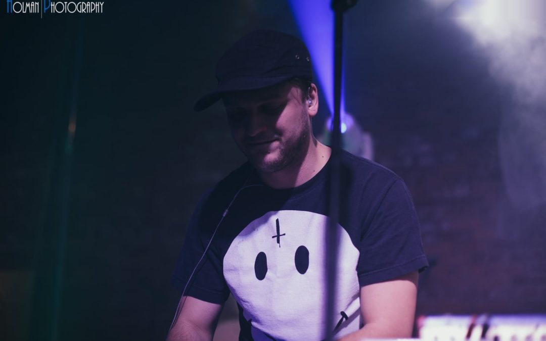 icon-events-concerts-later-babes-2016-080725-sioux-falls-23-cleaned