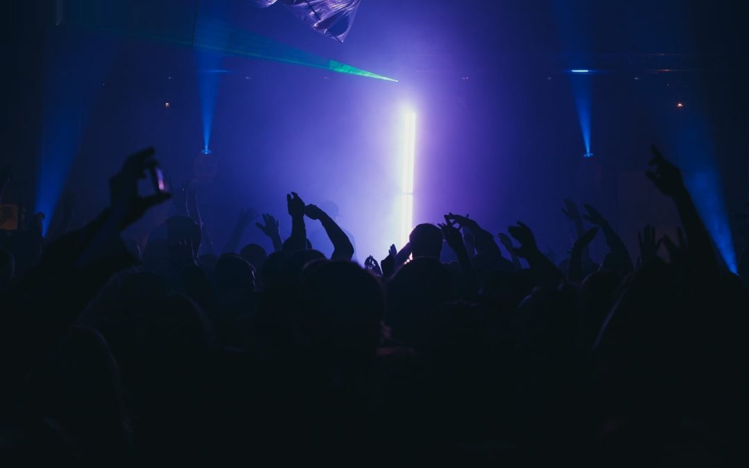 icon-events-concerts-later-babes-2016-080725-sioux-falls-30-cleaned