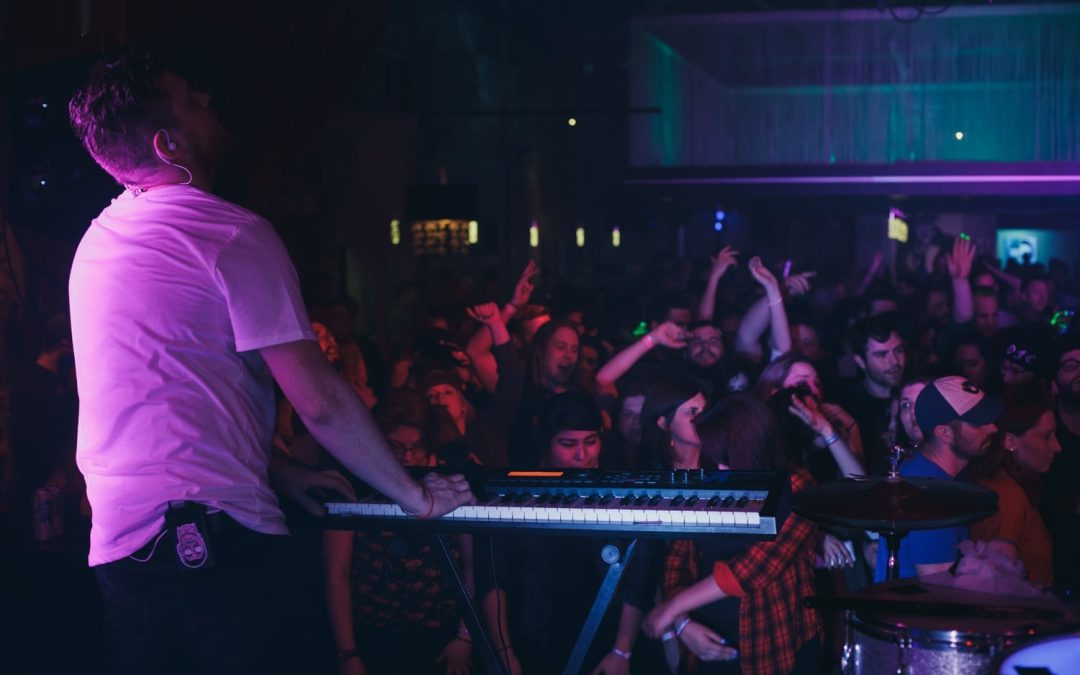 icon-events-concerts-later-babes-2016-080725-sioux-falls-37-cleaned