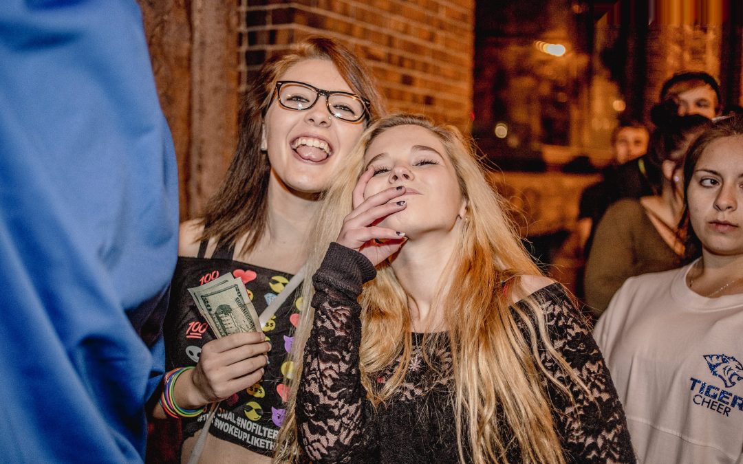 icon-events-concerts-machine-gun-kelly-2015-080725-sioux-falls-04-cleaned