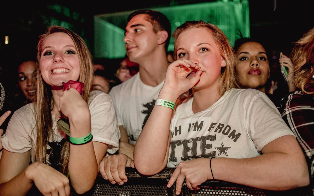 icon-events-concerts-machine-gun-kelly-2015-080725-sioux-falls-07-cleaned