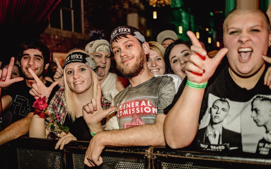 icon-events-concerts-machine-gun-kelly-2015-080725-sioux-falls-08-cleaned