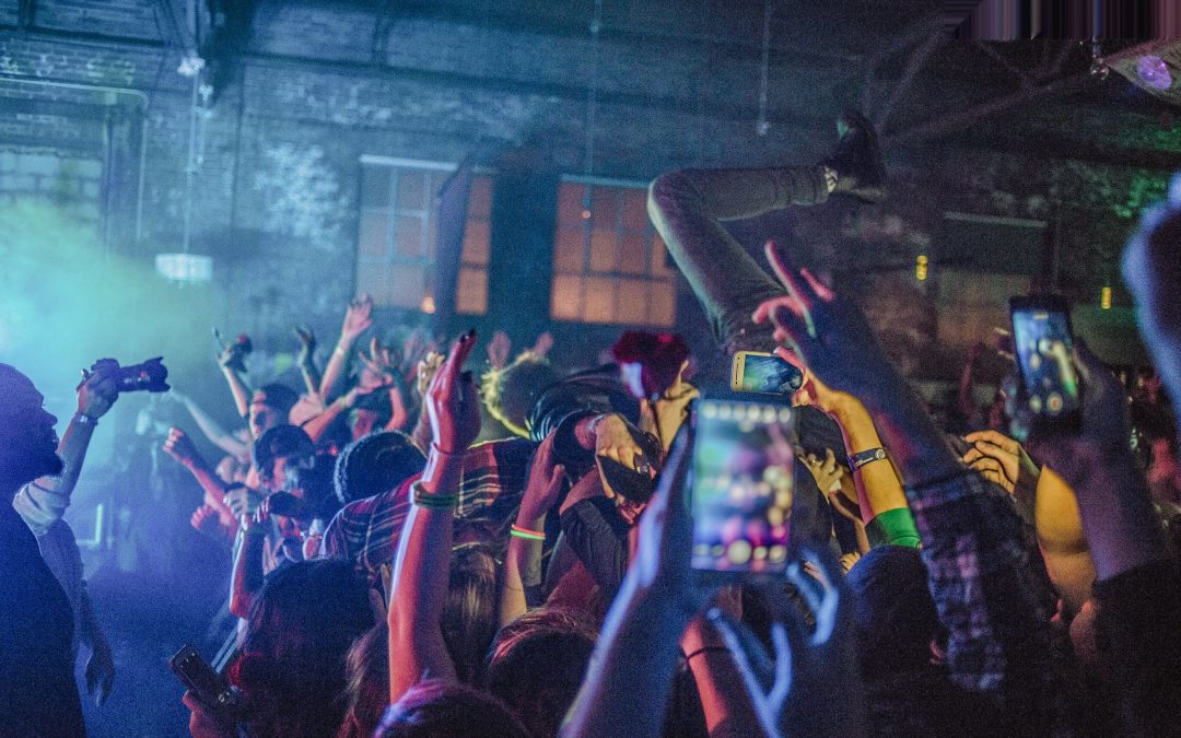 icon-events-concerts-machine-gun-kelly-2015-080725-sioux-falls-15-cleaned