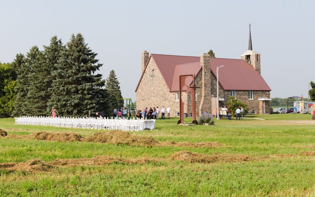 icon-events-misc-st-peter-on-the-prairie-wine-and-field-dinner-080725-sioux-falls-18-cleaned