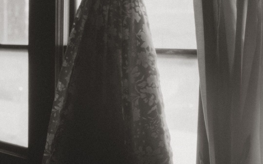 icon-events-weddings-bridal-dress-bridal-suite-sioux-falls-008