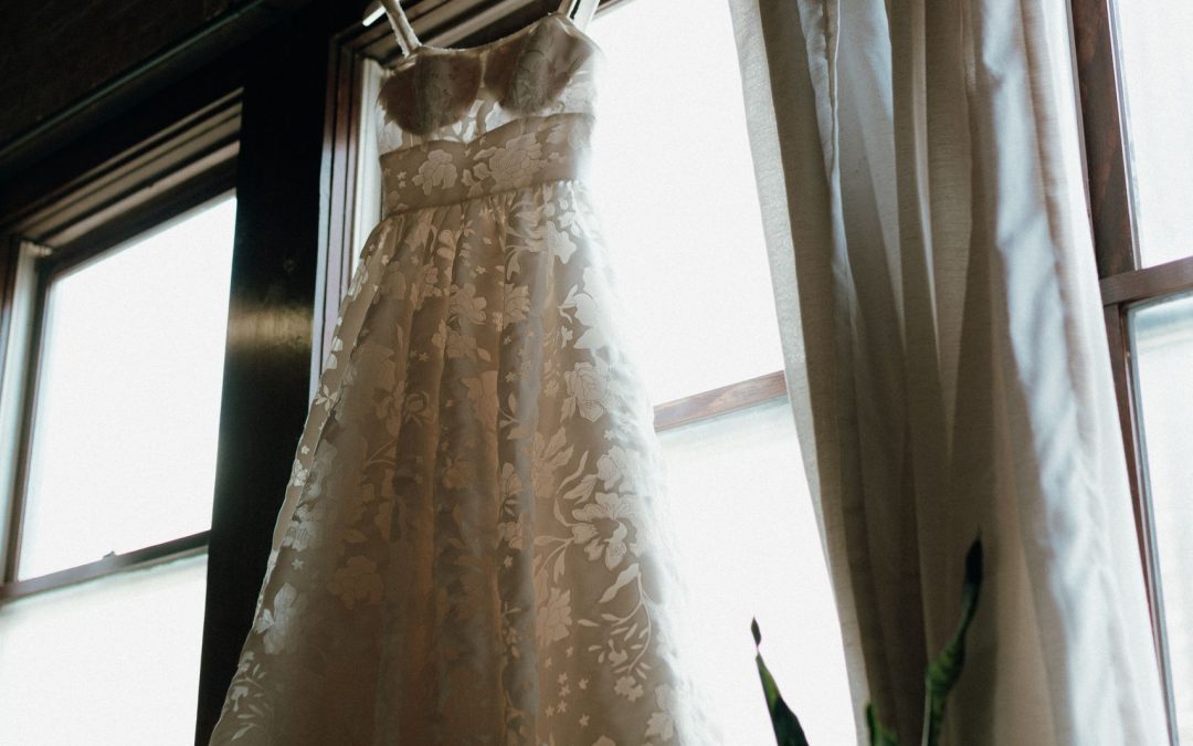 icon-events-weddings-bridal-dress-bridal-suite-sioux-falls-009