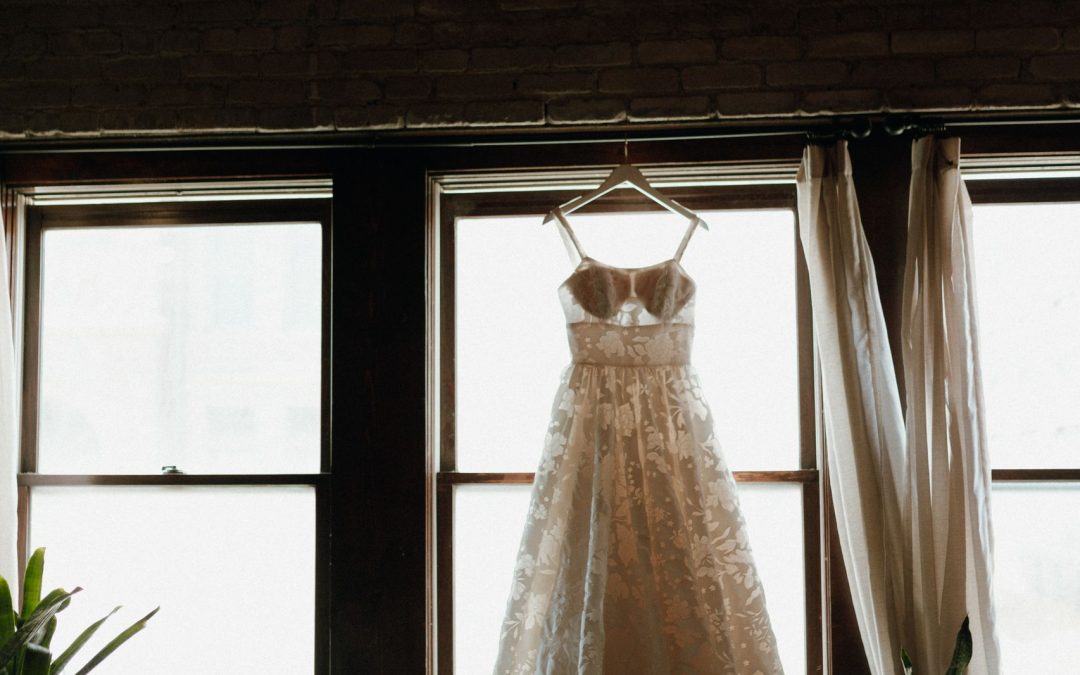 icon-events-weddings-bridal-dress-bridal-suite-sioux-falls-010