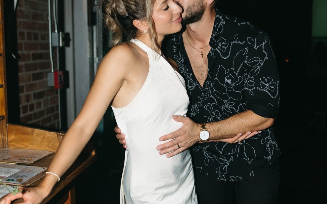 icon-events-weddings-bride-groom-portraits-christian-and-sydney-graber-dada-gastropub-sioux-falls-001