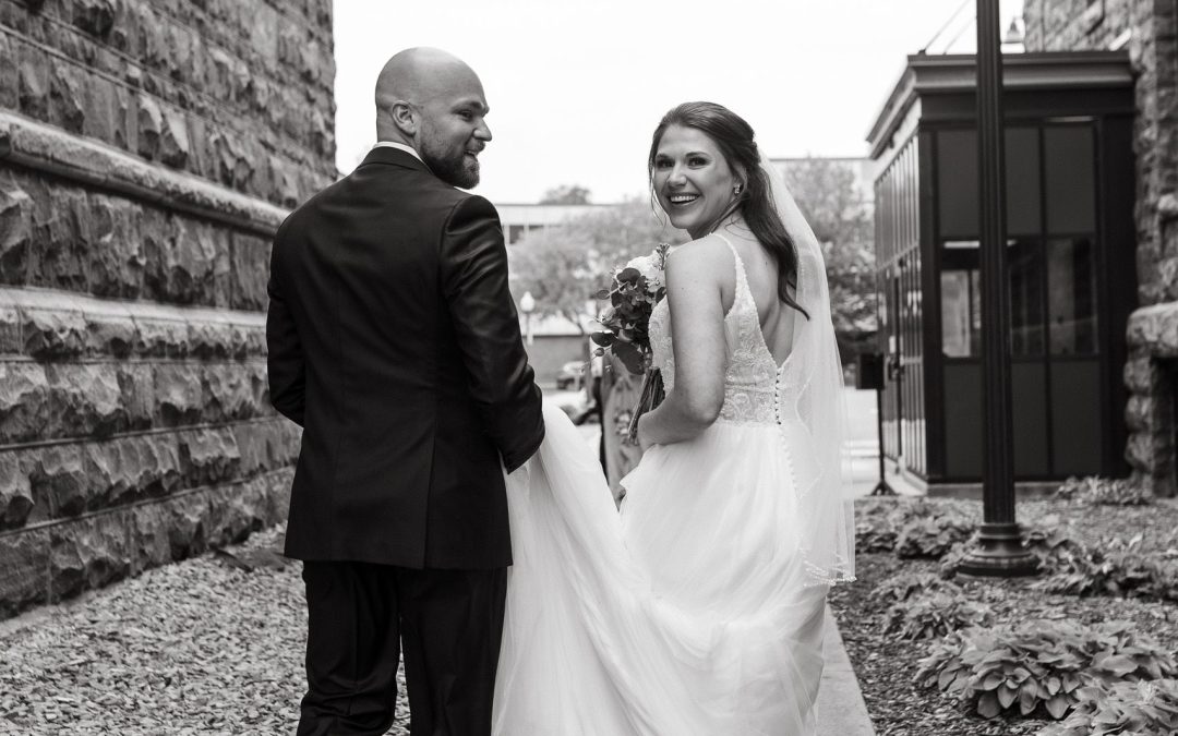 icon-events-weddings-bride-groom-portraits-justin-and-kelsey-rosebrock-sioux-falls-001