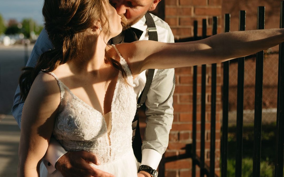 icon-events-weddings-bride-groom-portraits-justin-and-kelsey-rosebrock-sioux-falls-005