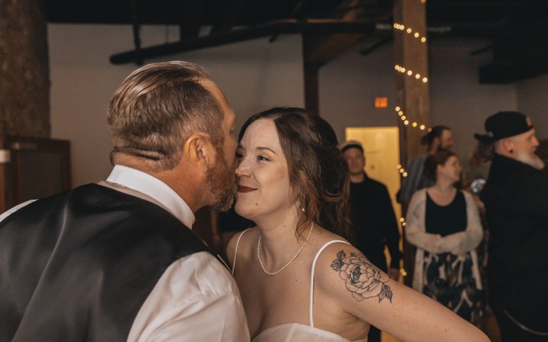 icon-events-weddings-bride-groom-portraits-sioux-falls-001-06