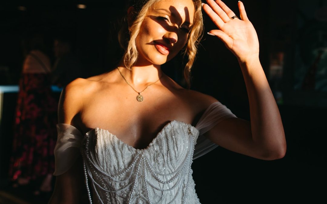 icon-events-weddings-bride-portraits-christian-and-sydney-graber-dada-gastropub-sioux-falls-003