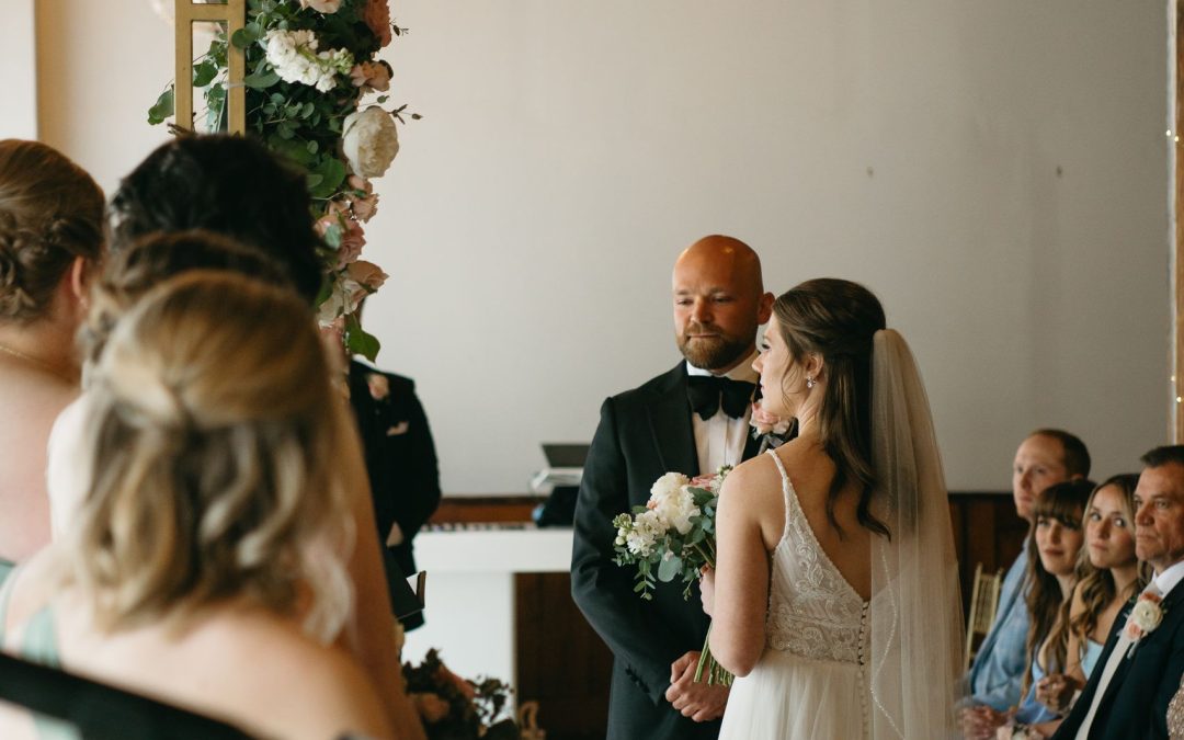 icon-events-weddings-ceremony-justin-and-kelsey-rosebrock-sioux-falls-005