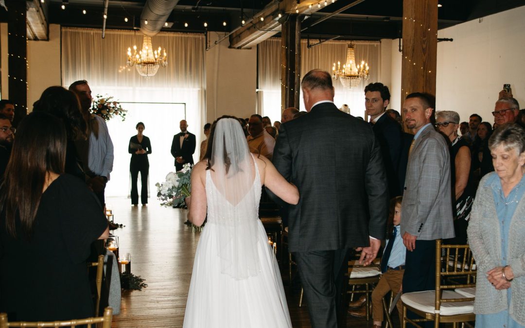 icon-events-weddings-ceremony-justin-and-kelsey-rosebrock-sioux-falls-007