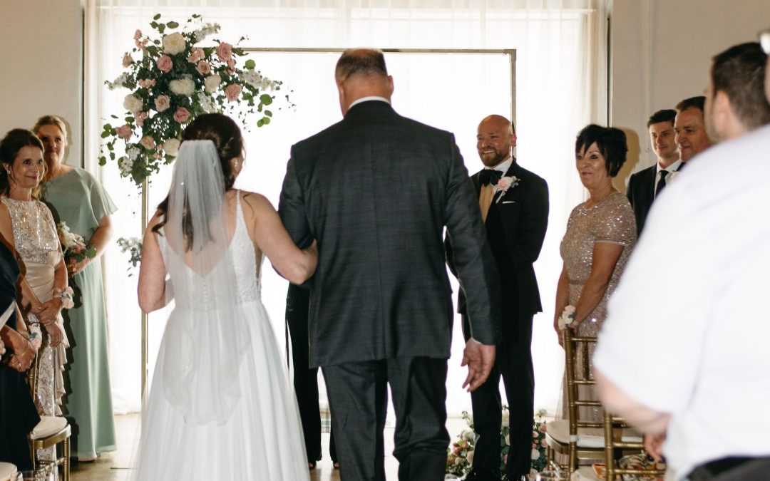 icon-events-weddings-ceremony-justin-and-kelsey-rosebrock-sioux-falls-008