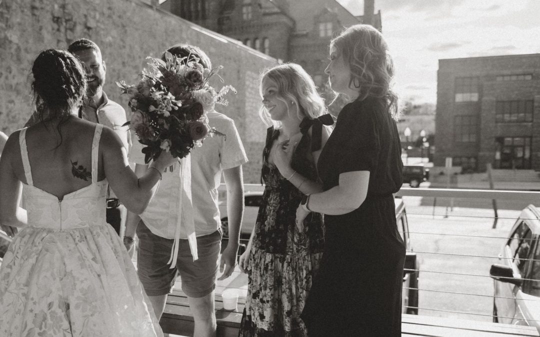 icon-events-weddings-cocktail-hour-icon-patio-sioux-falls-004