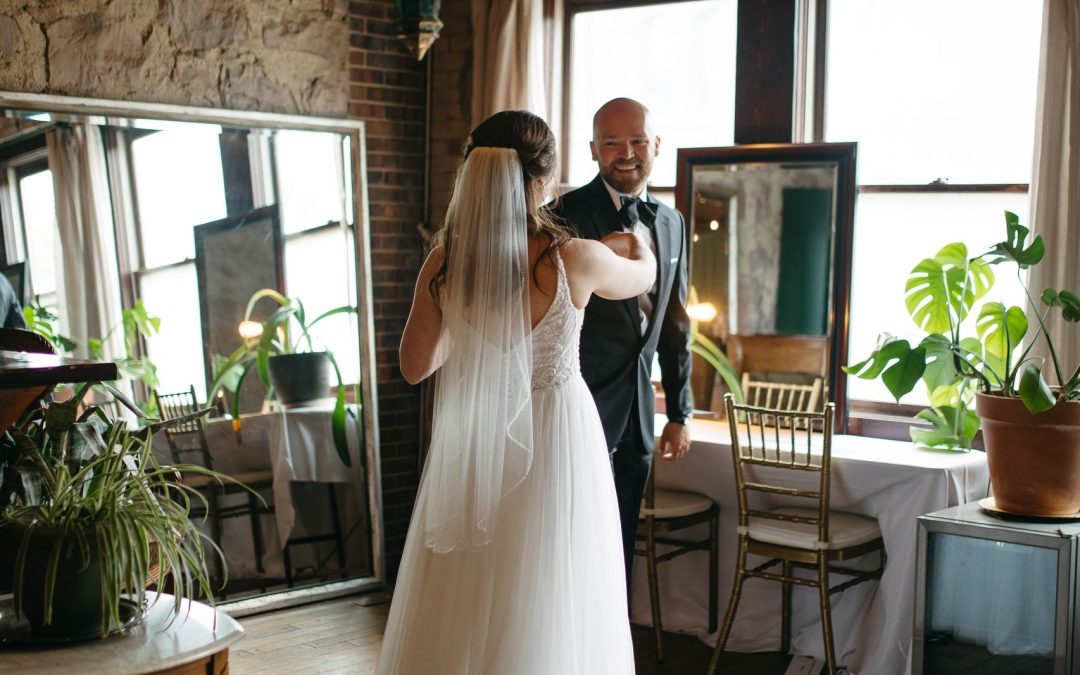 icon-events-weddings-first-look-justin-and-kelsey-rosebrock-sioux-falls-003