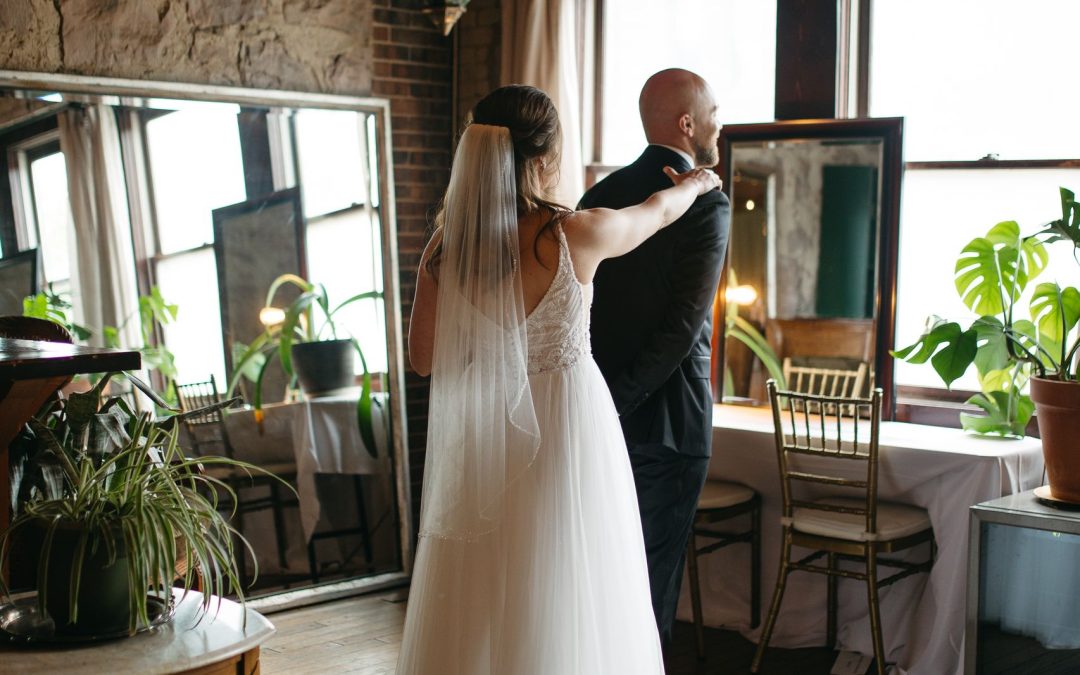 icon-events-weddings-first-look-justin-and-kelsey-rosebrock-sioux-falls-005