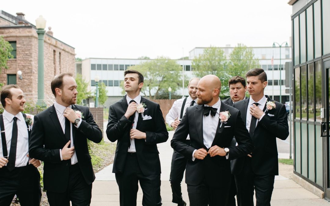 icon-events-weddings-groom-portraits-justin-and-kelsey-rosebrock-sioux-falls-001-02