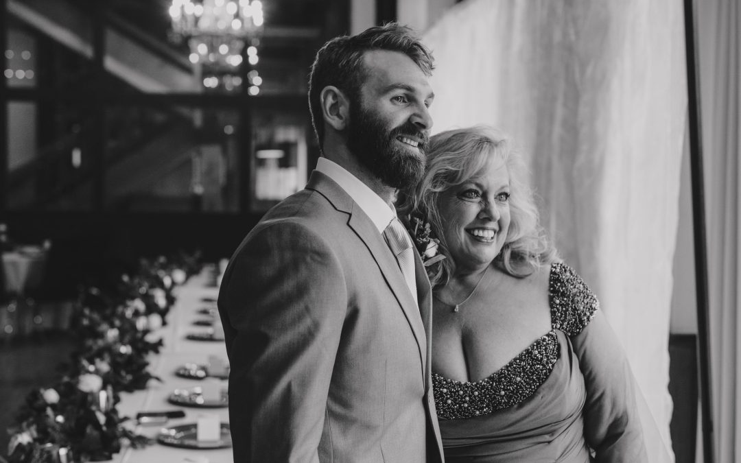 icon-events-weddings-mother-son-dance-mother-and-son-sioux-falls-001