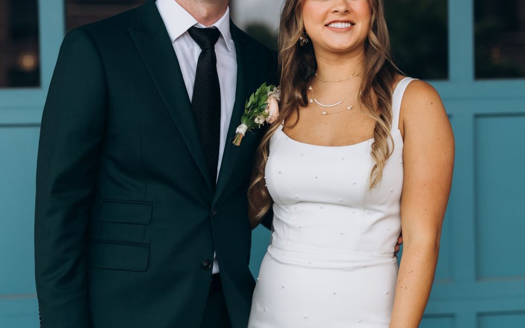 icon-events-weddings-outdoor-venue-kaitie-and-max-icon-patio-sioux-falls-001