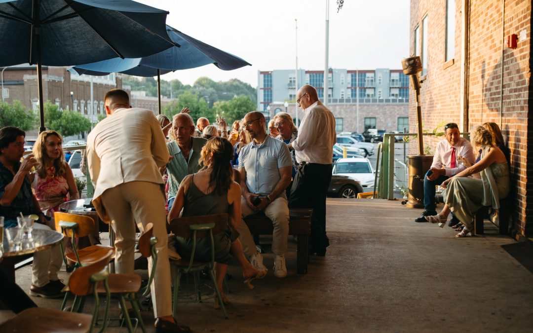icon-events-weddings-reception-christian-and-sydney-graber-icon-patio-sioux-falls-001