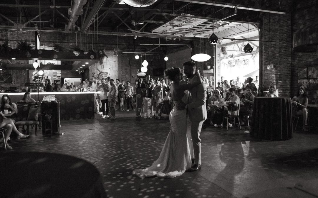 icon-events-weddings-reception-dances-christian-and-sydney-graber-dada-gastropub-sioux-falls-002-02