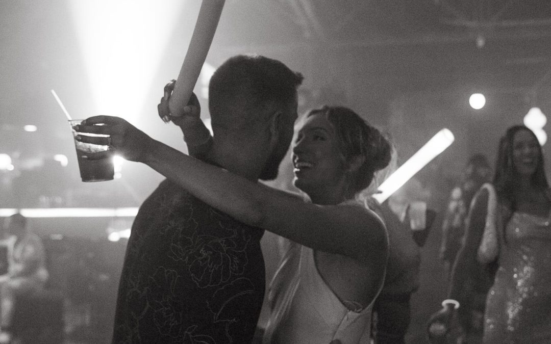 icon-events-weddings-reception-dances-christian-and-sydney-graber-dada-gastropub-sioux-falls-004