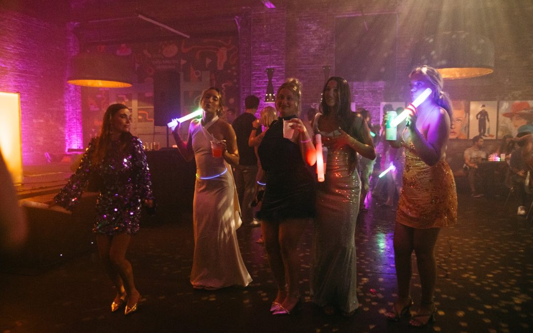 icon-events-weddings-reception-dances-christian-and-sydney-graber-dada-gastropub-sioux-falls-008